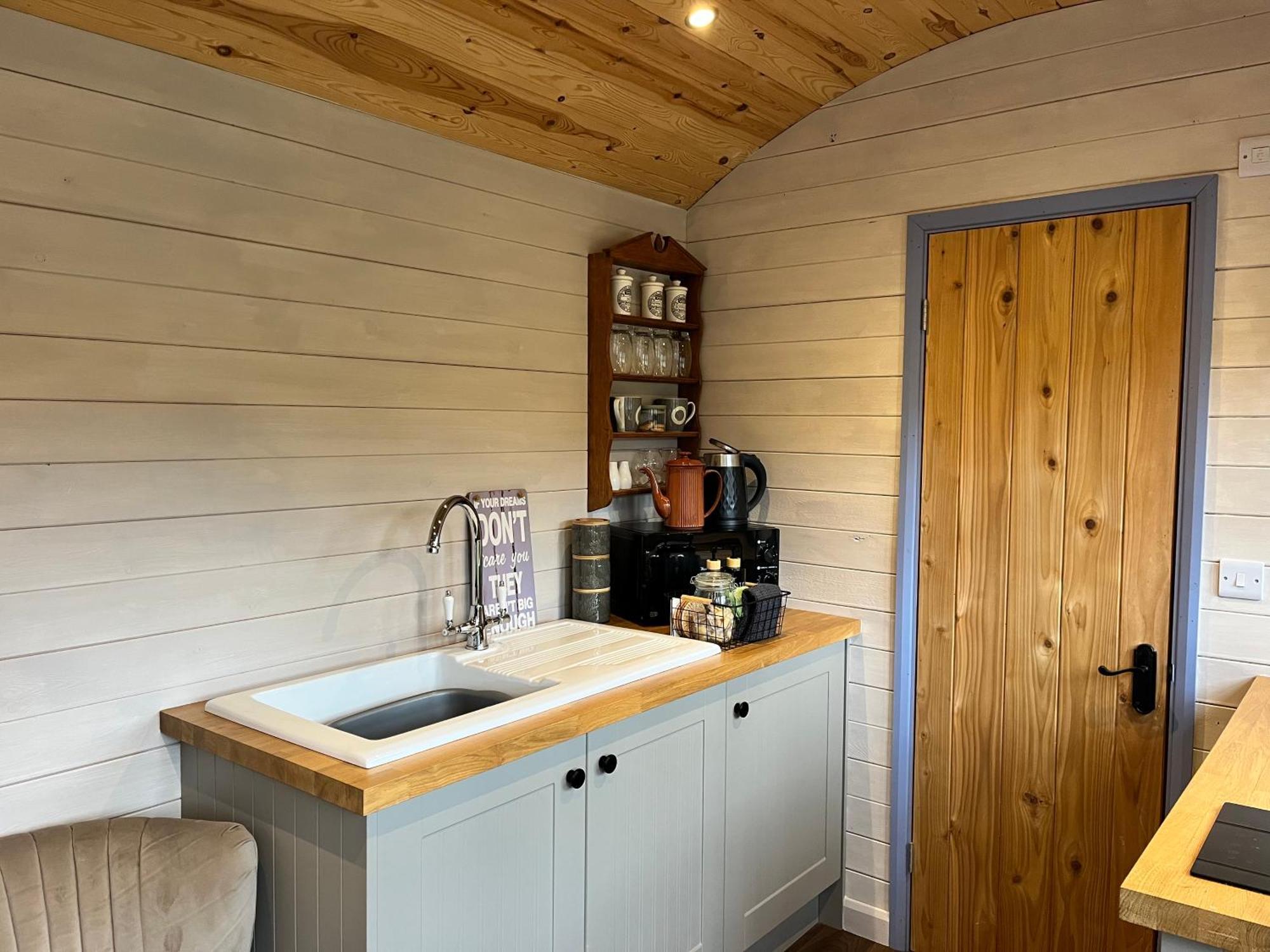 Oakies Farm Stays Llandovery Εξωτερικό φωτογραφία