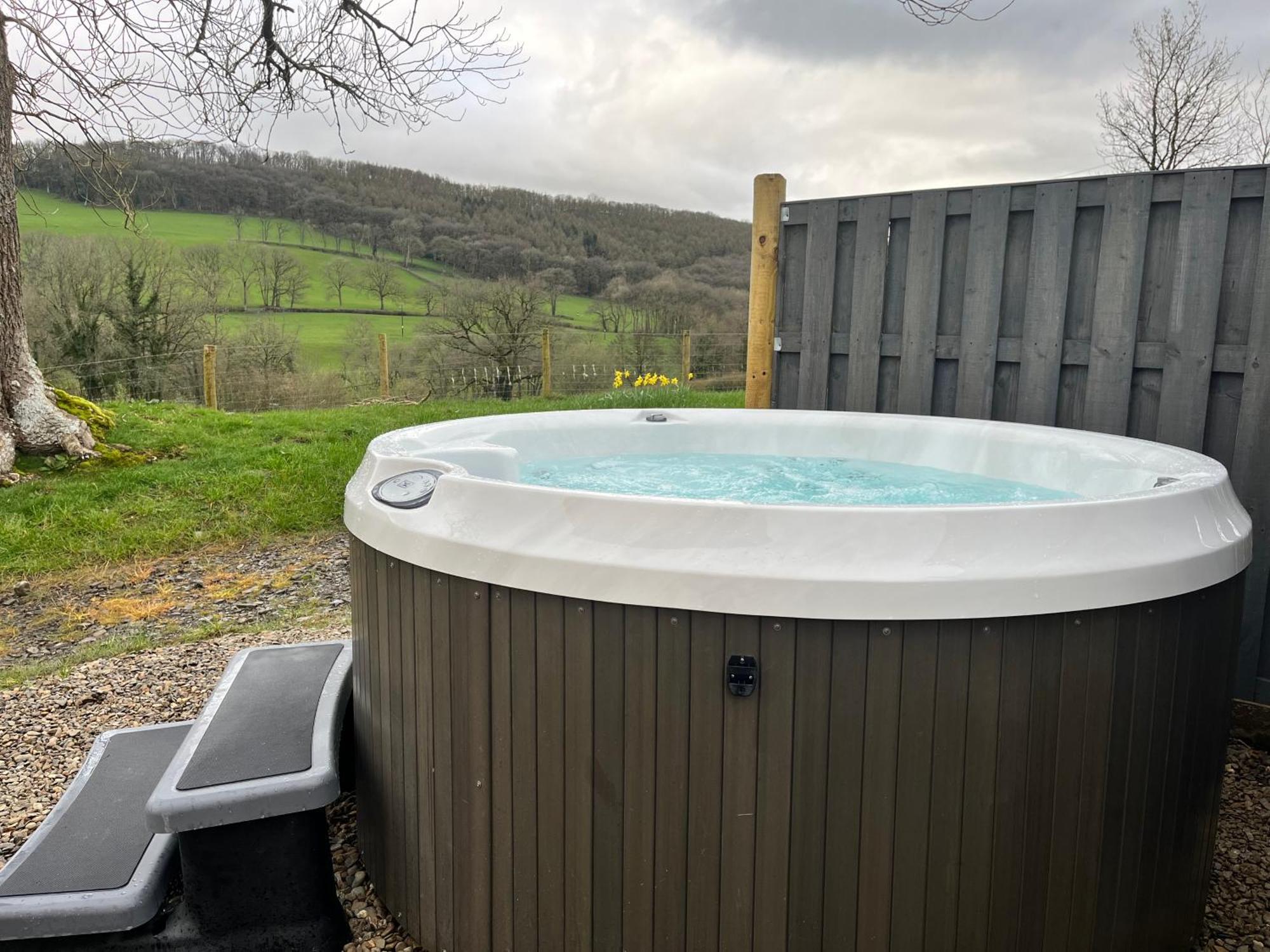 Oakies Farm Stays Llandovery Εξωτερικό φωτογραφία